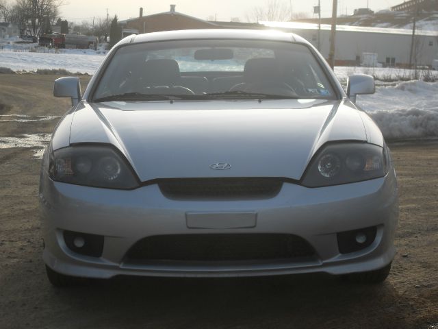 Hyundai Tiburon 2005 photo 3