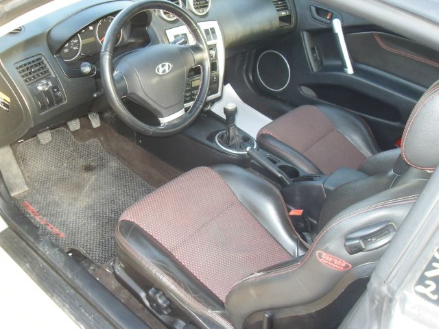 Hyundai Tiburon 2005 photo 4