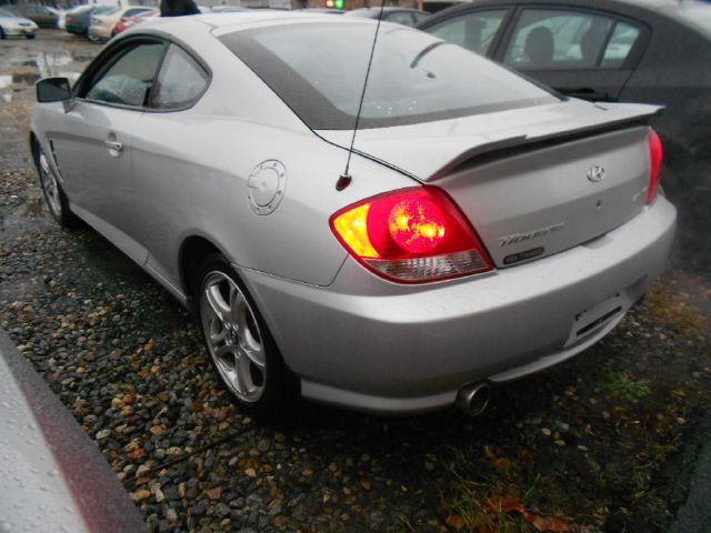 Hyundai Tiburon 2005 photo 1