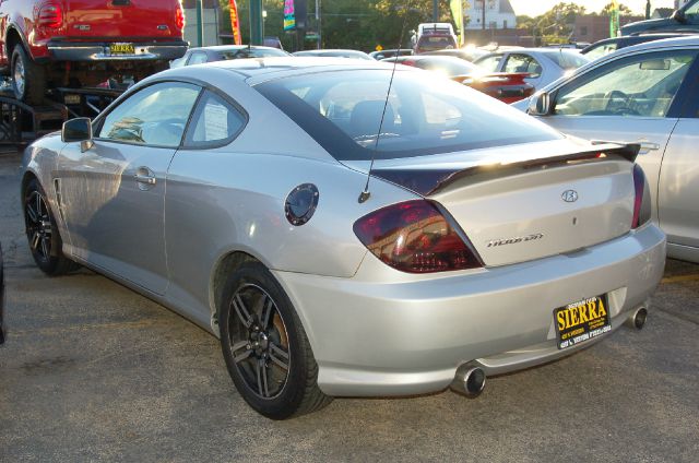 Hyundai Tiburon 2005 photo 4