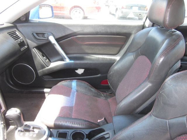 Hyundai Tiburon 2005 photo 3