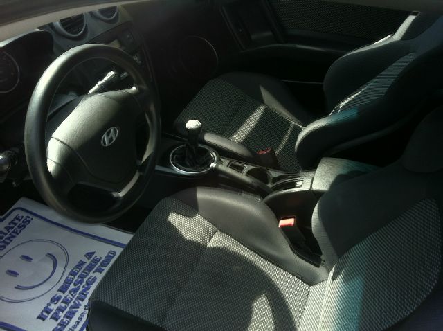 Hyundai Tiburon 2006 photo 2