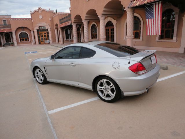 Hyundai Tiburon 2006 photo 1