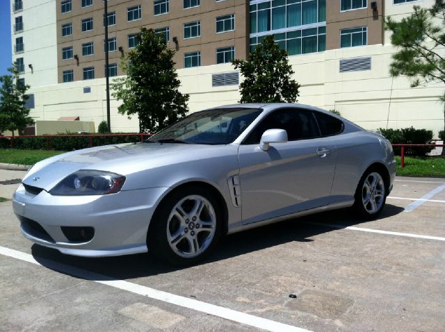 Hyundai Tiburon 2006 photo 2