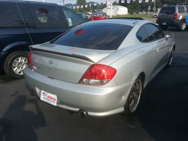 Hyundai Tiburon XLS Coupe