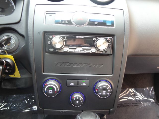 Hyundai Tiburon 2008 photo 18