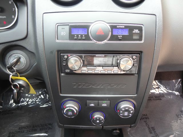 Hyundai Tiburon 2008 photo 3