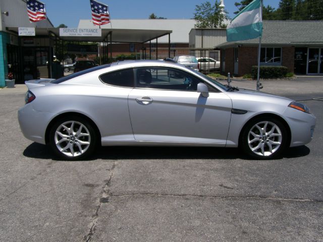 Hyundai Tiburon 2008 photo 1