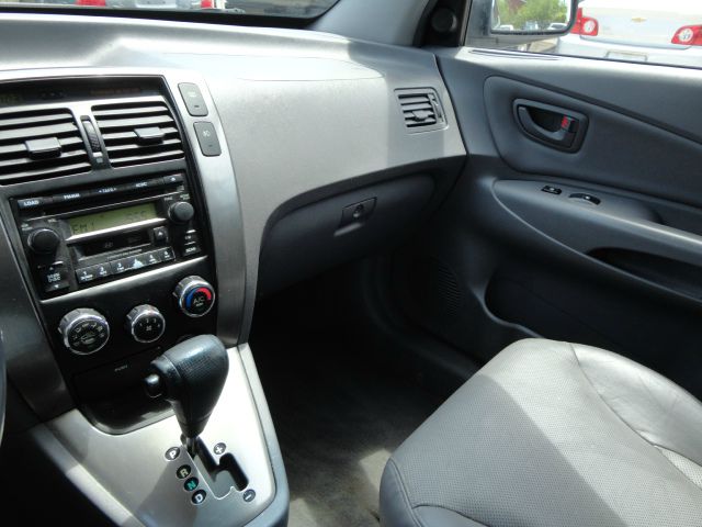 Hyundai Tucson 2005 photo 13