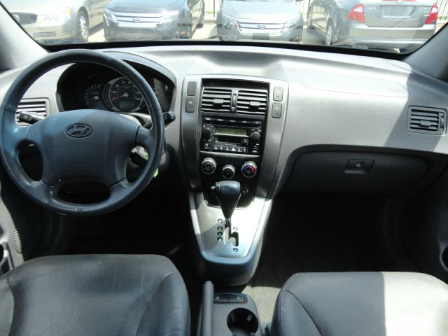 Hyundai Tucson 2005 photo 20