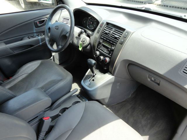 Hyundai Tucson 2005 photo 22
