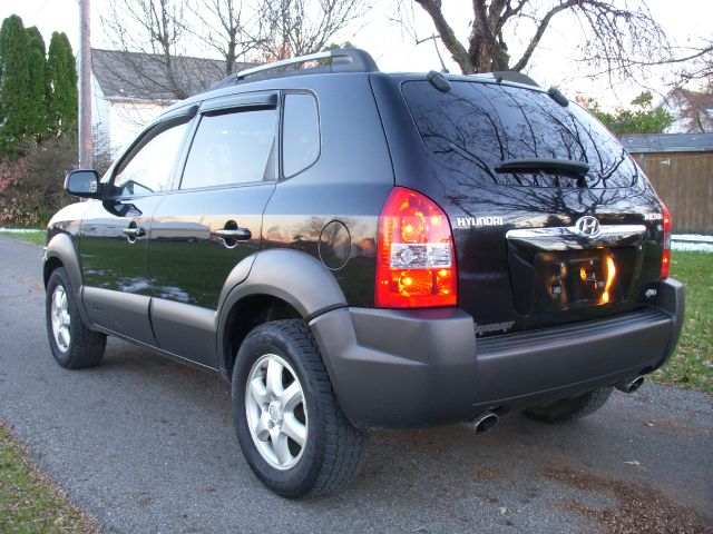 Hyundai Tucson 2002 Saturn SUV