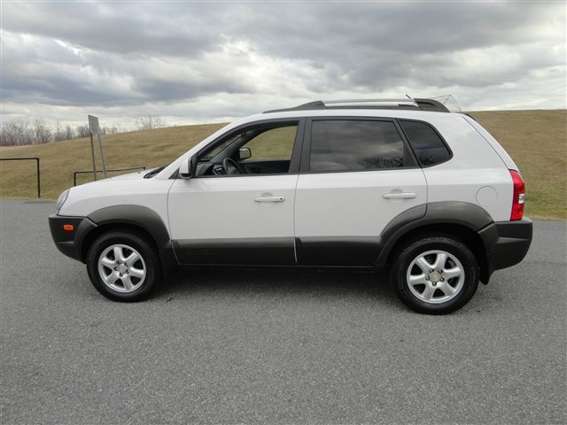 Hyundai Tucson 2005 photo 15