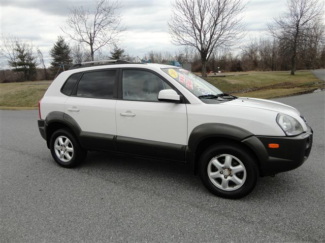 Hyundai Tucson 2005 photo 17