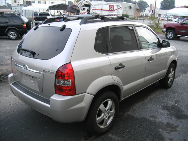 Hyundai Tucson 2005 photo 2