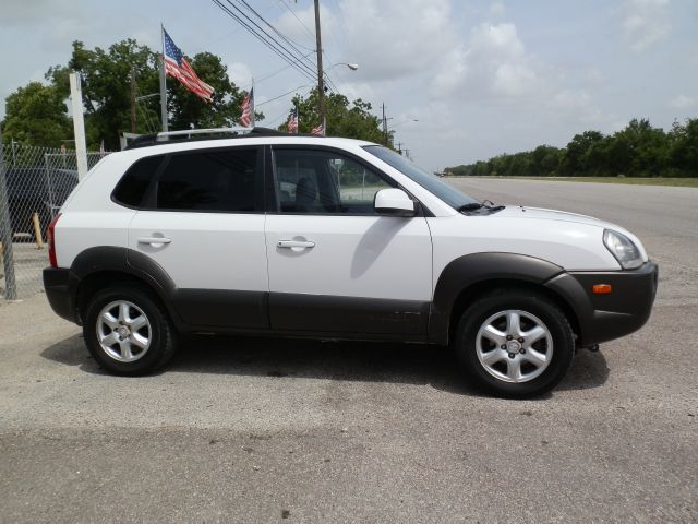 Hyundai Tucson 2005 photo 1