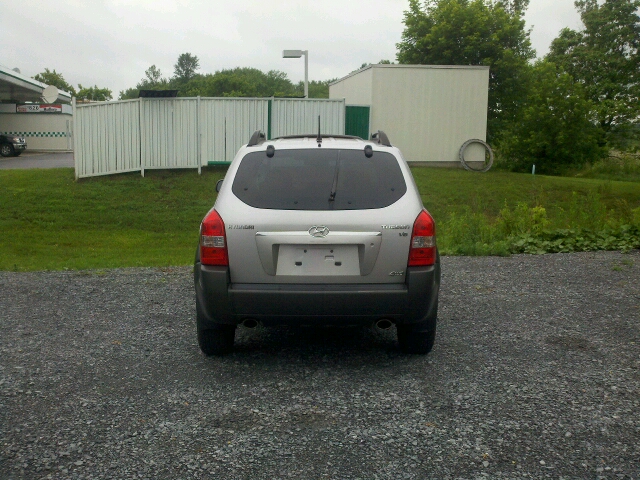 Hyundai Tucson 2005 photo 1
