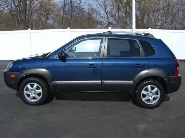 Hyundai Tucson FWD 4dr Sport Sport Utility