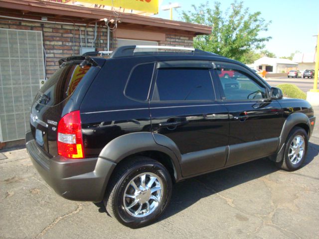 Hyundai Tucson 2005 photo 2