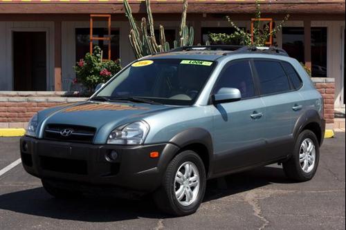 Hyundai Tucson 4dr Sdn V6 RWD W/1sc Sedan Other