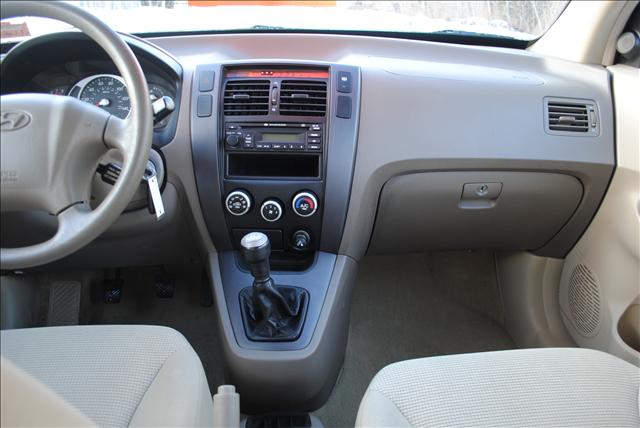 Hyundai Tucson 2006 photo 2
