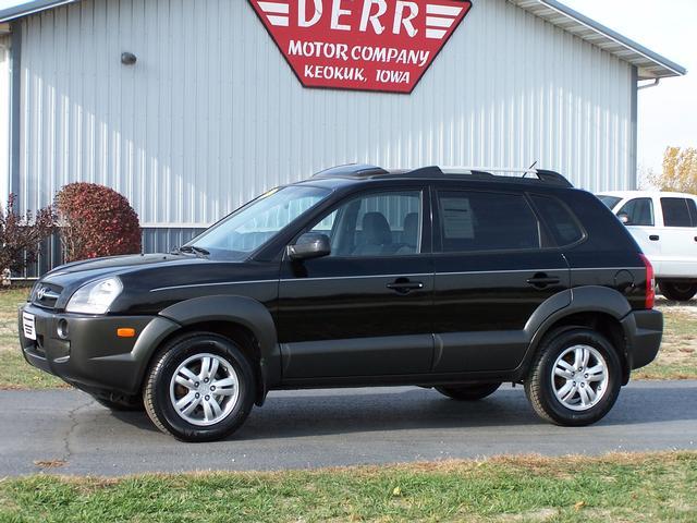 Hyundai Tucson 325ci RWD Sport Utility