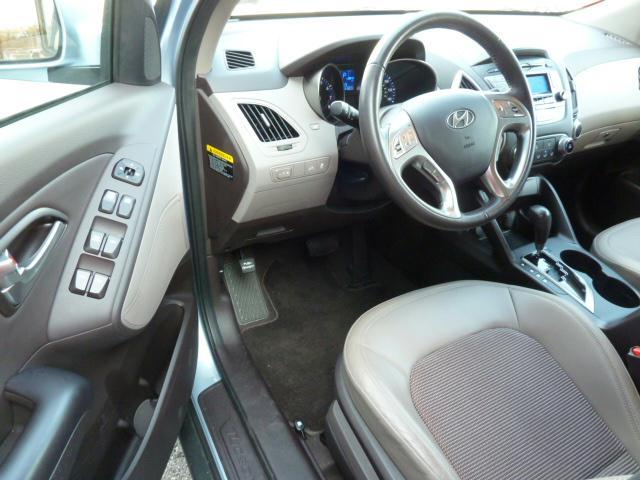 Hyundai Tucson 2011 photo 2
