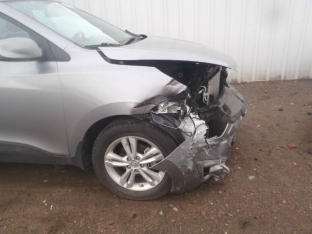 Hyundai Tucson 2011 photo 2