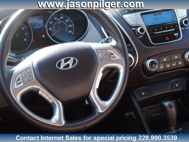 Hyundai Tucson 2011 photo 1