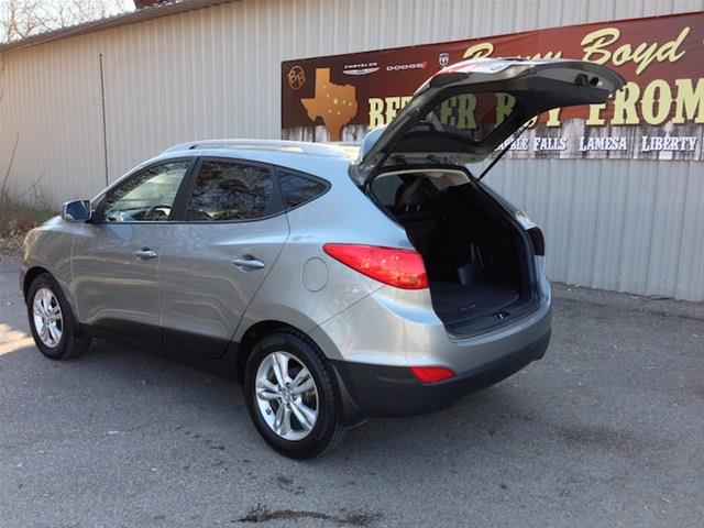 Hyundai Tucson 2011 photo 1