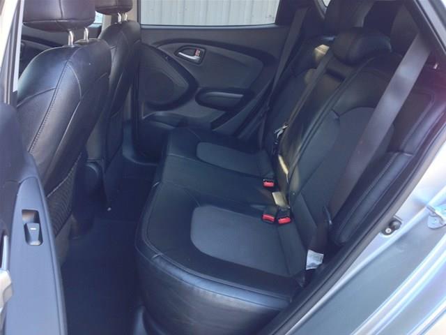 Hyundai Tucson 2011 photo 18