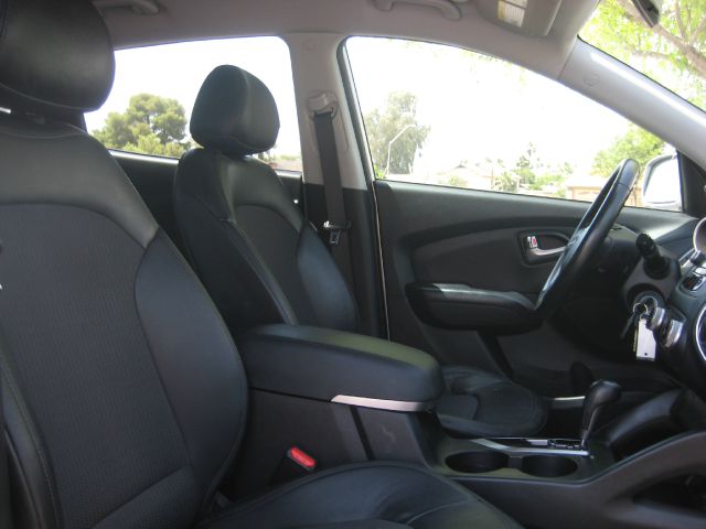 Hyundai Tucson 2011 photo 2