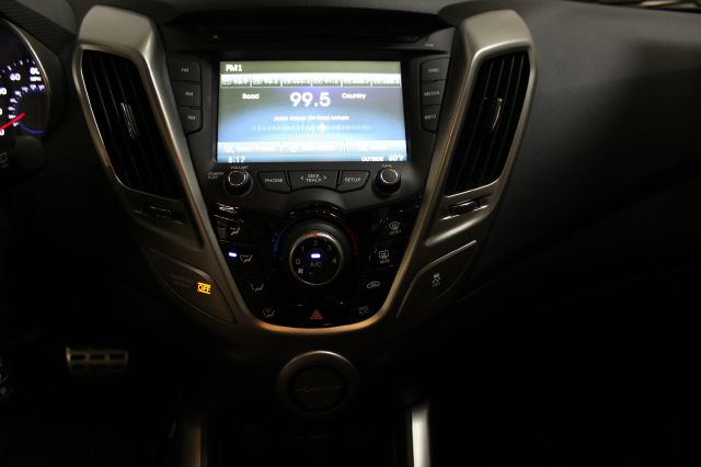Hyundai Veloster 2012 photo 12