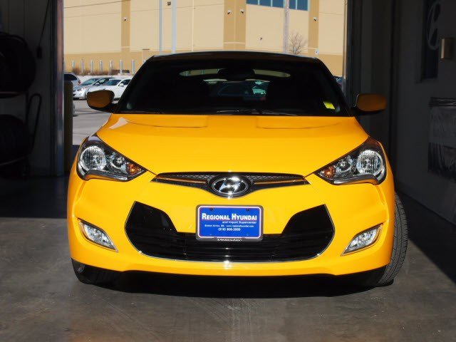 Hyundai Veloster Base Unspecified