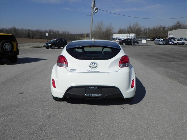 Hyundai Veloster 2012 photo 2