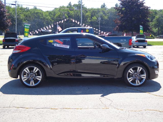 Hyundai Veloster 2012 photo 2