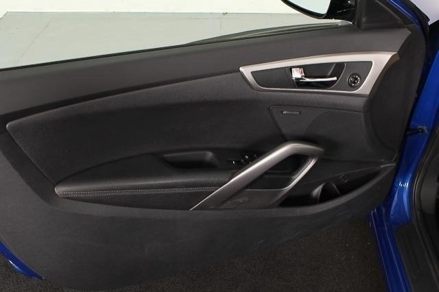 Hyundai Veloster Base Unspecified