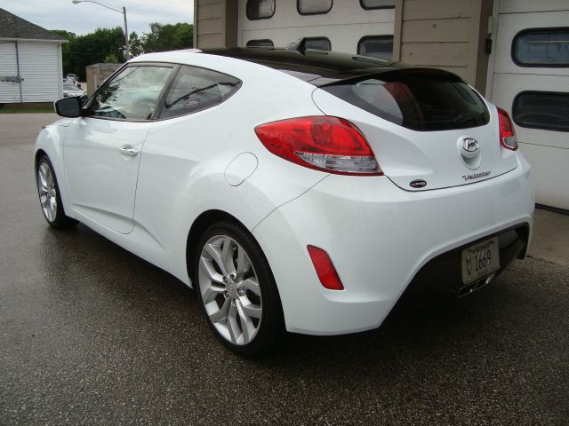 Hyundai Veloster 2012 photo 2
