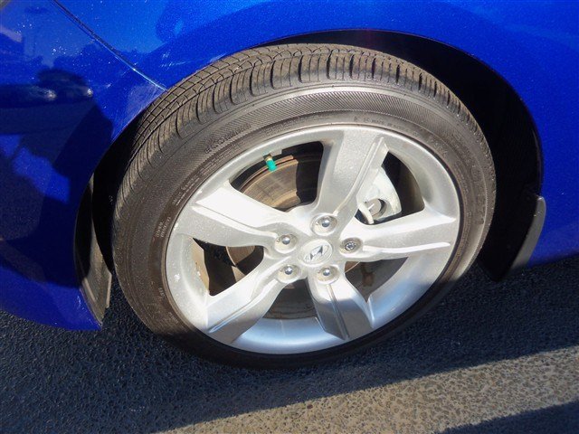 Hyundai Veloster Base Unspecified