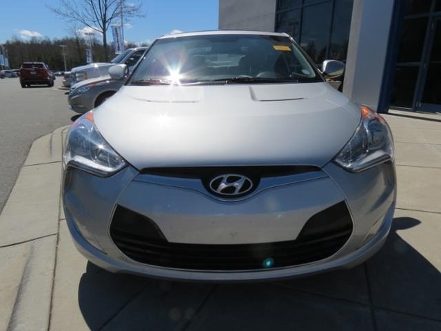 Hyundai Veloster Base Unspecified