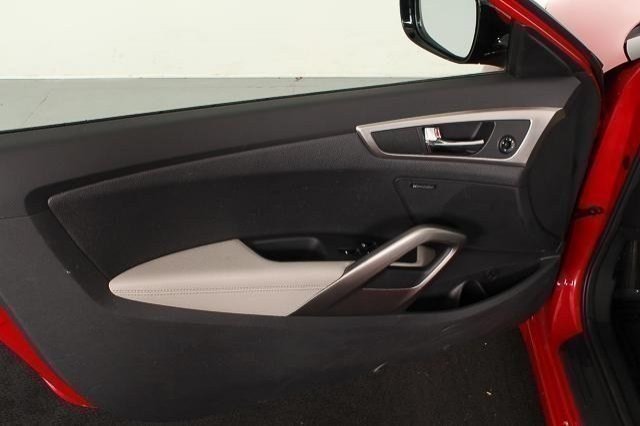 Hyundai Veloster 4WD 4DR V6 SR5 (SE) 4X4 SUV Unspecified