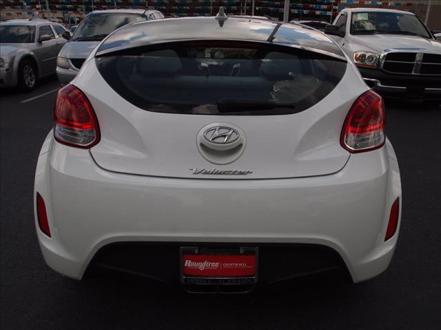 Hyundai Veloster 2012 photo 2