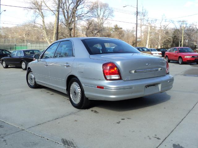 Hyundai XG300 2001 photo 2