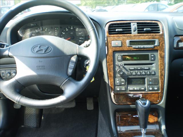 Hyundai XG300 2001 photo 4