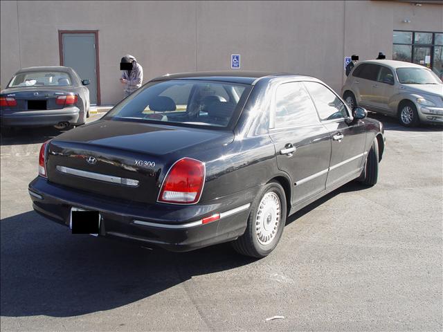 Hyundai XG300 2001 photo 1