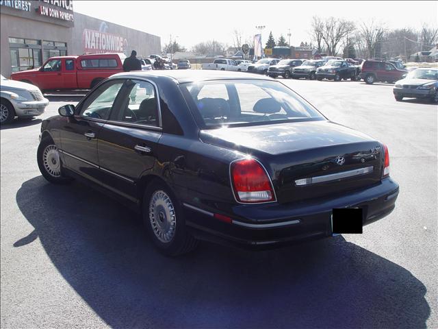 Hyundai XG300 2001 photo 2