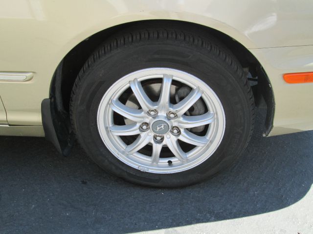 Hyundai XG350 2002 photo 2