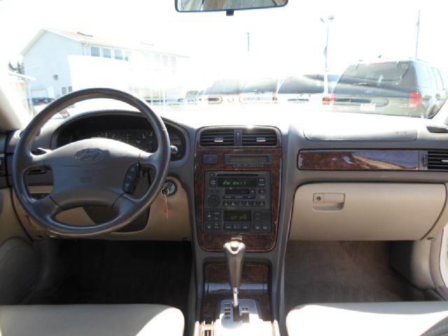 Hyundai XG350 2002 photo 1
