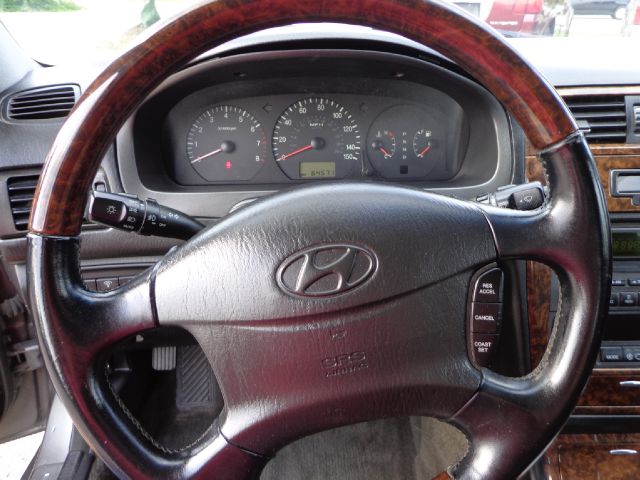 Hyundai XG350 2003 photo 18
