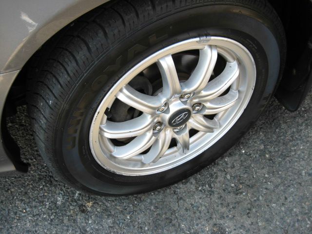 Hyundai XG350 2003 photo 3